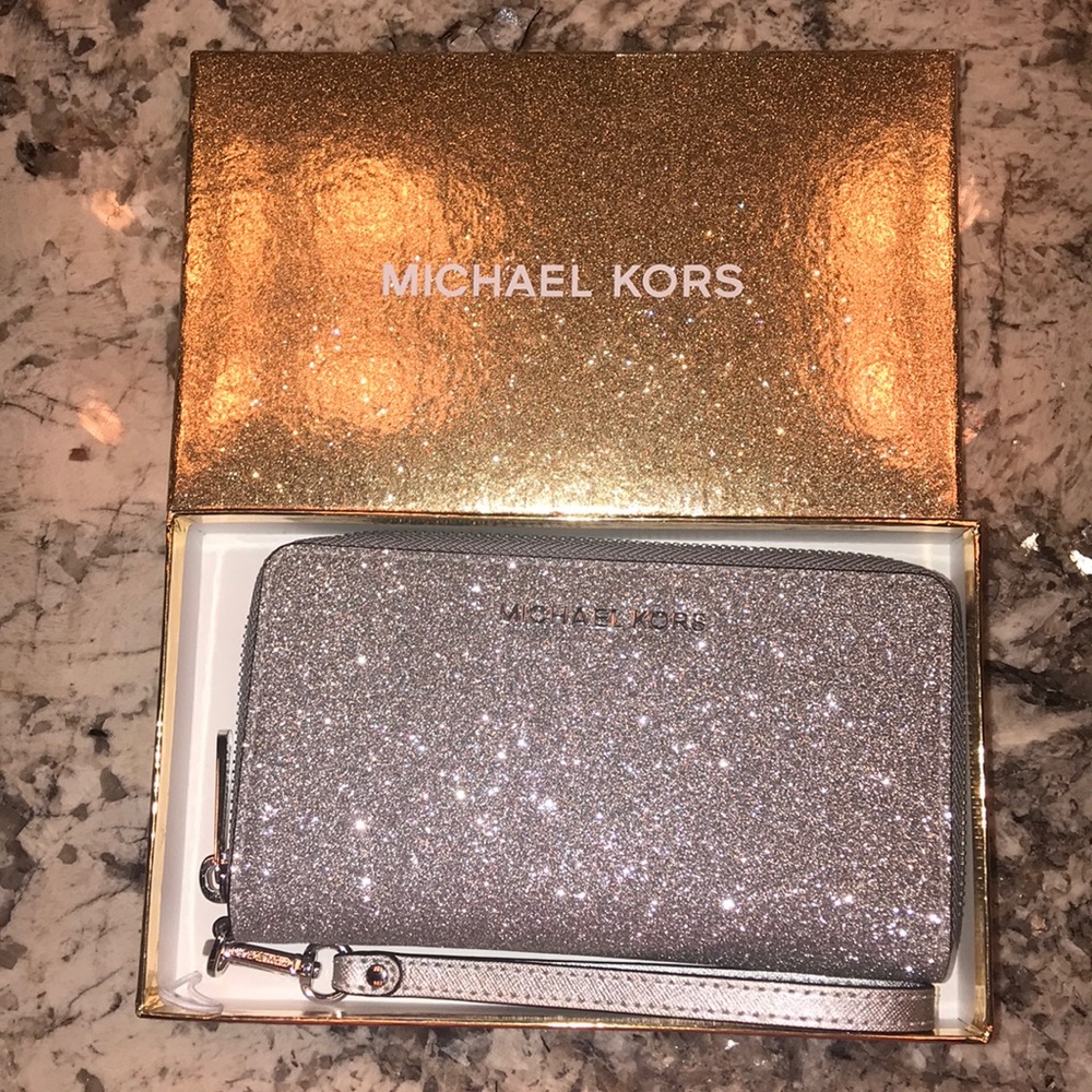 Michael Kors Silver Glitter Wallet w/original box